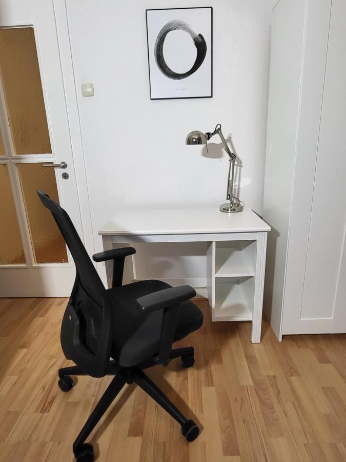 Apartment Naehe Duesseldorf Messe Expo, Airport, Train Station 뒤스부르크 외부 사진