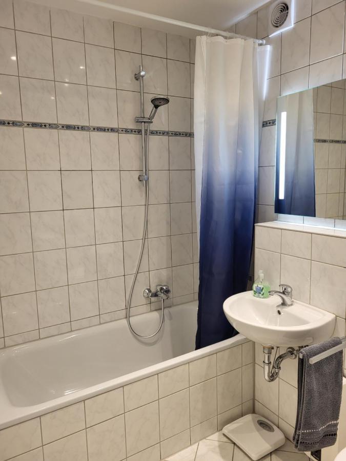 Apartment Naehe Duesseldorf Messe Expo, Airport, Train Station 뒤스부르크 외부 사진